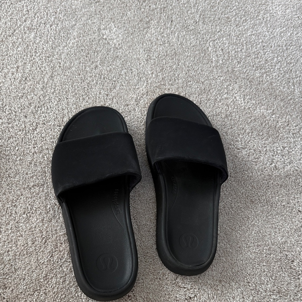 lululemon athletica Classic Black Sandals